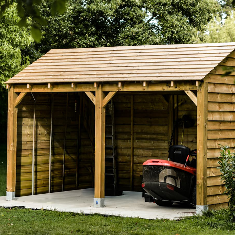 Enclosed Outdoor Space image